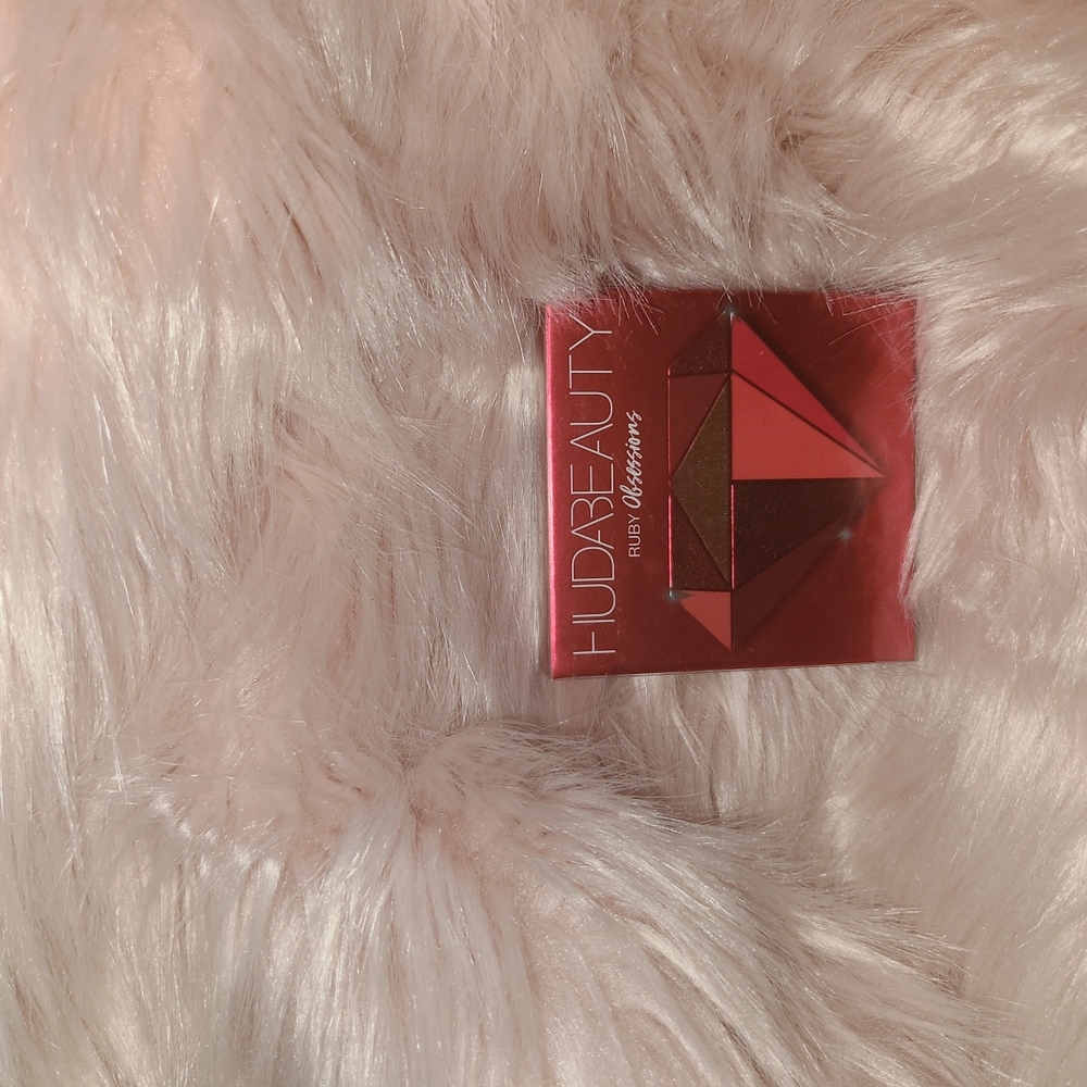 *NEW* Huda Beauty RUBY OBSESSIONS